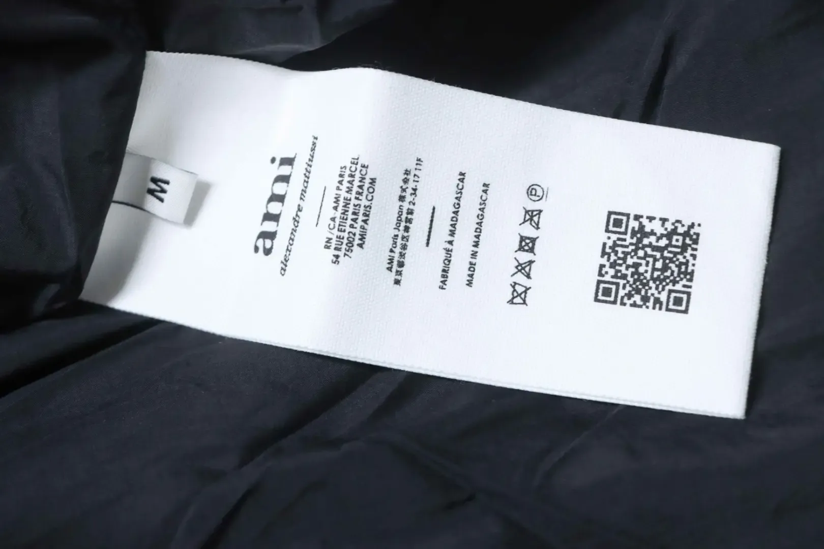 Ami 25Fw Down Jacket With Heart Embossing - Image 12