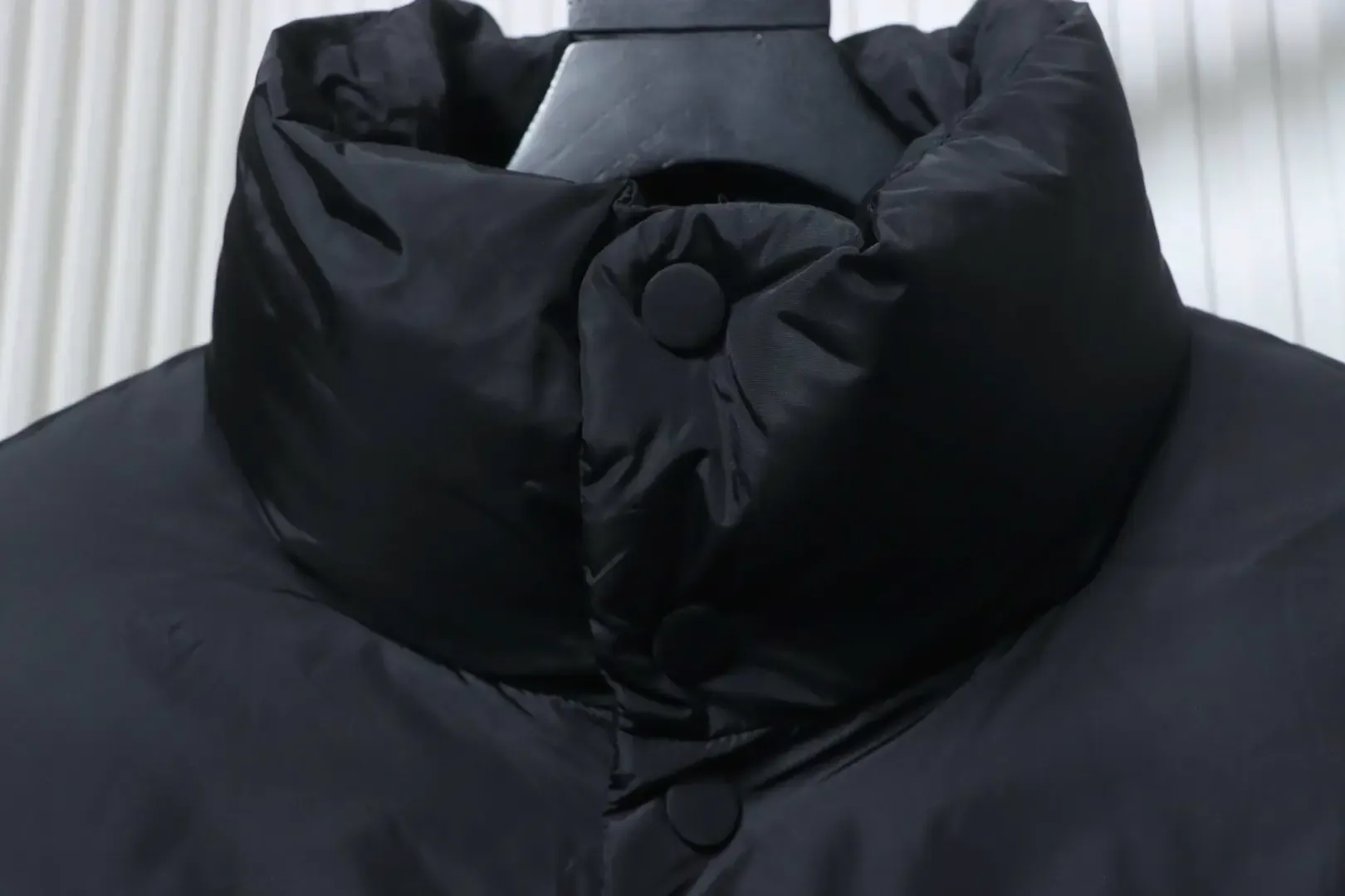 Ami 25Fw Down Jacket With Heart Embossing - Image 5