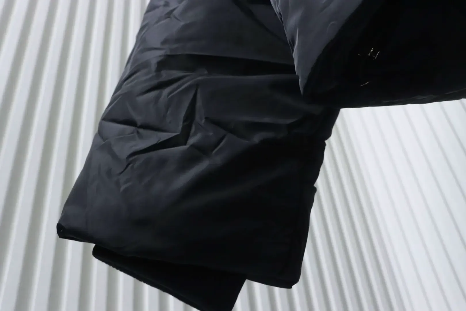 Ami 25Fw Down Jacket With Heart Embossing - Image 6