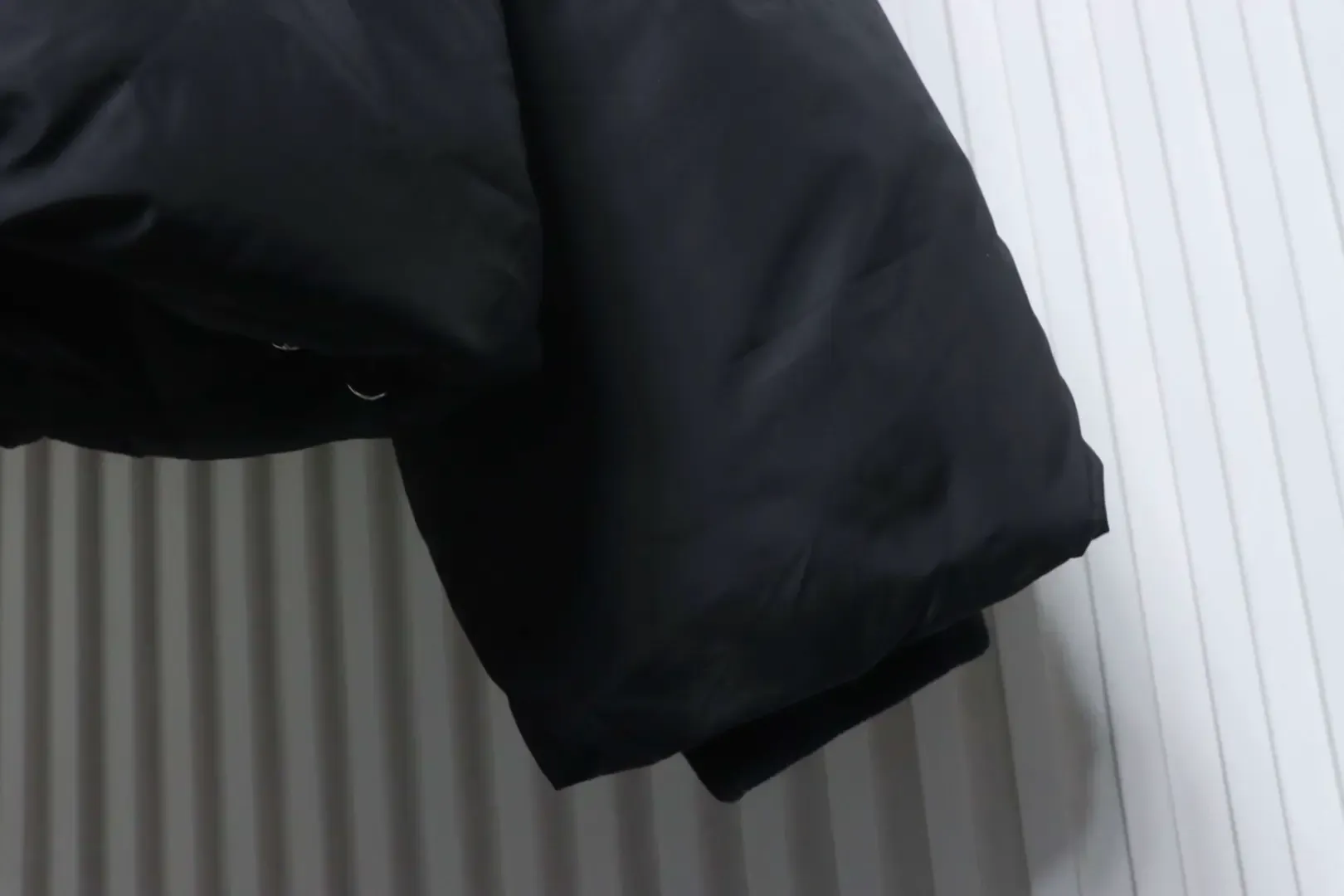 Ami 25Fw Down Jacket With Heart Embossing - Image 10