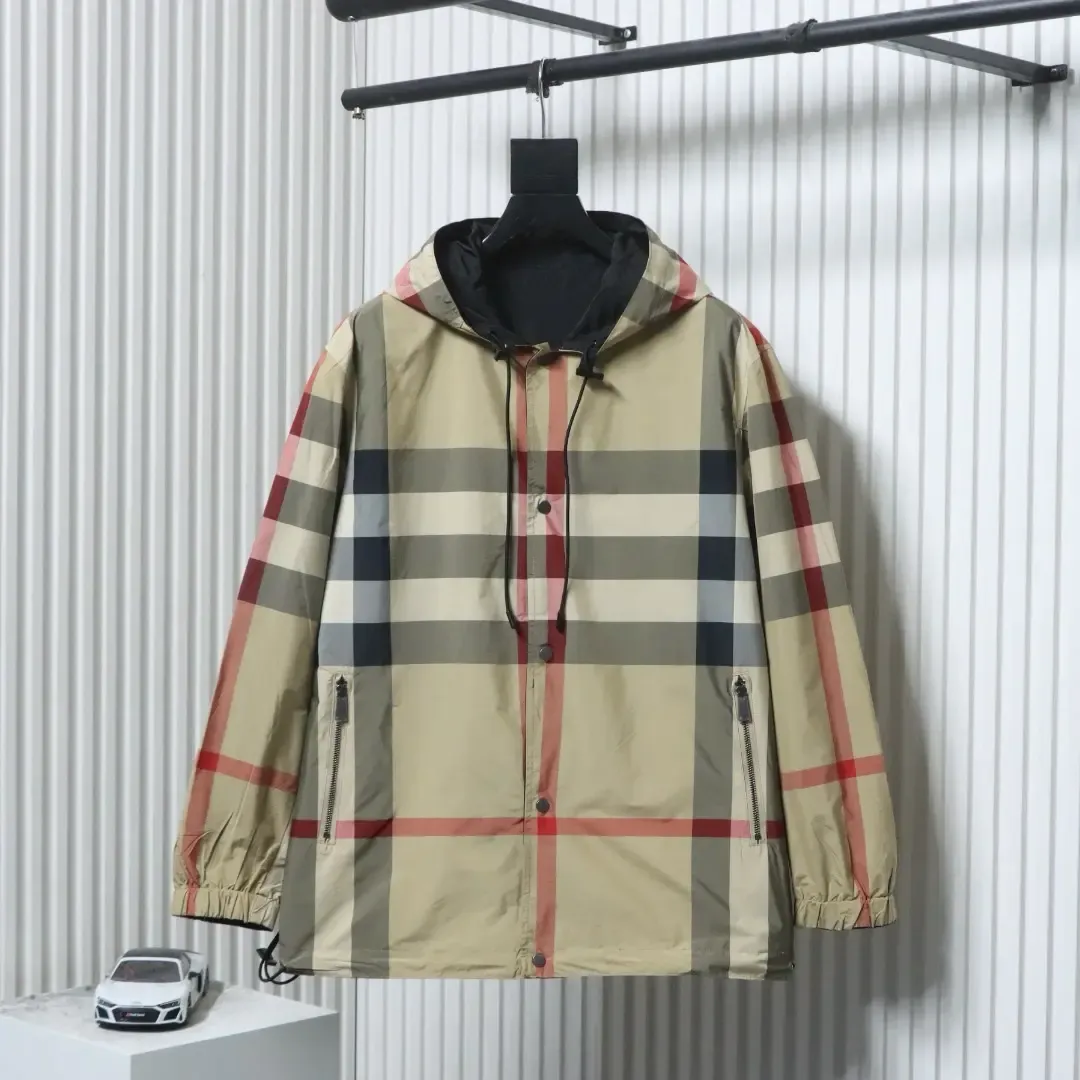 Classic, Reversible Trench Coat A Checkered Pattern.