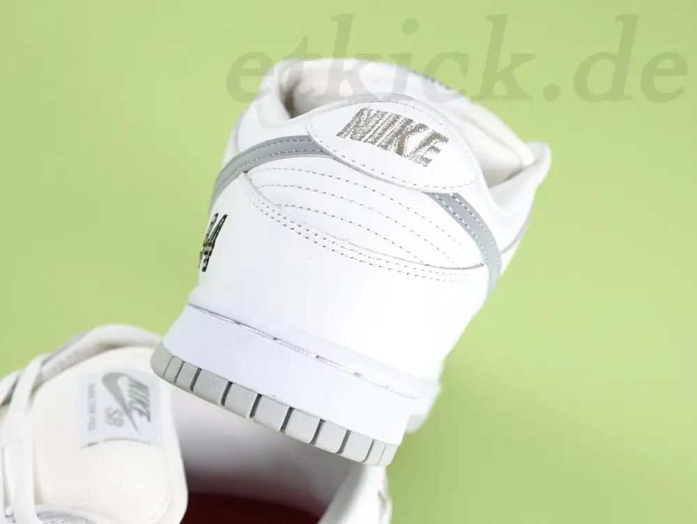 Dunk Low Supreme White Sneakers - Image 10