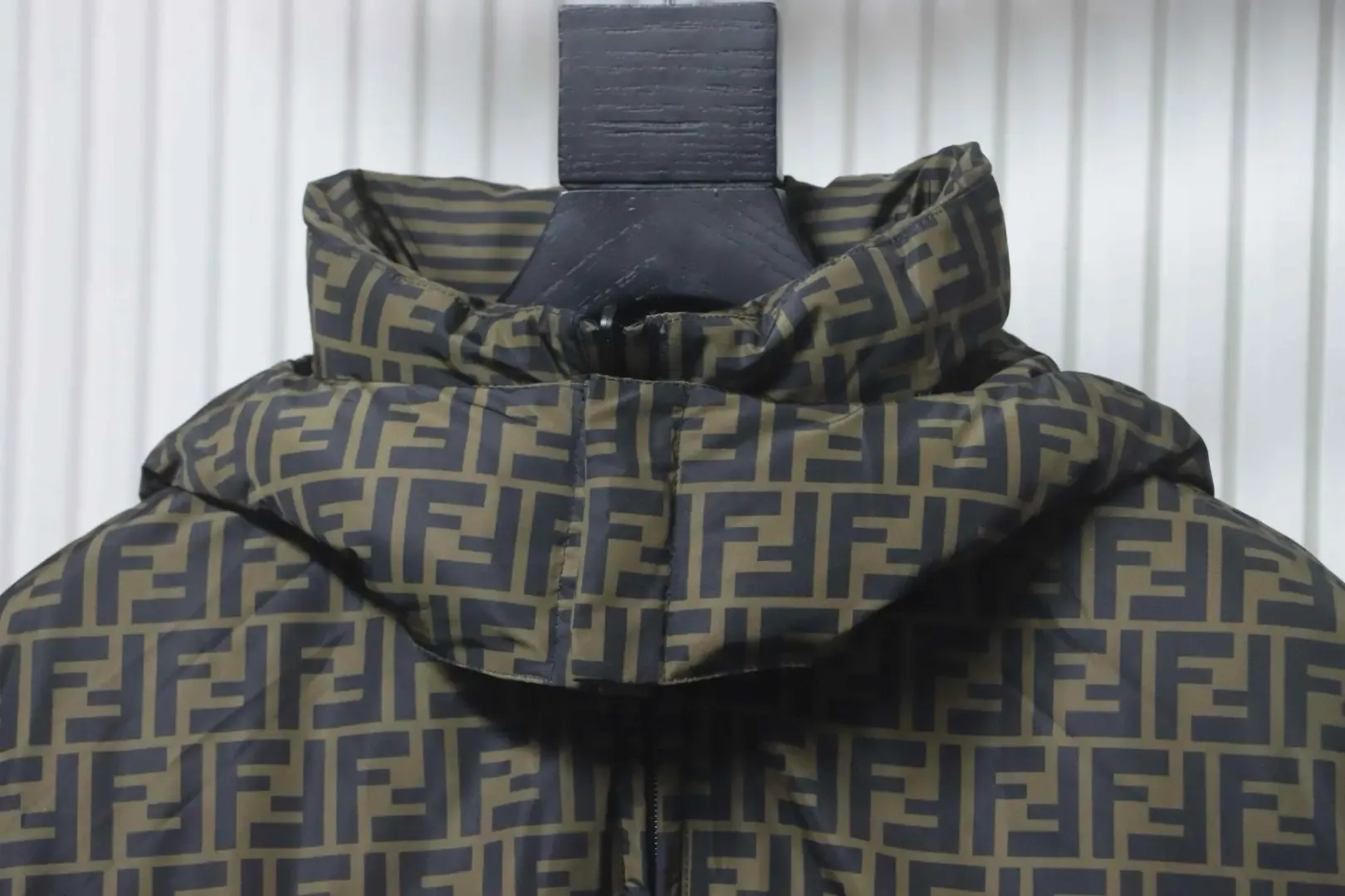 FD Reversible Down Jacket With Hood And FF Monogram - Image 6