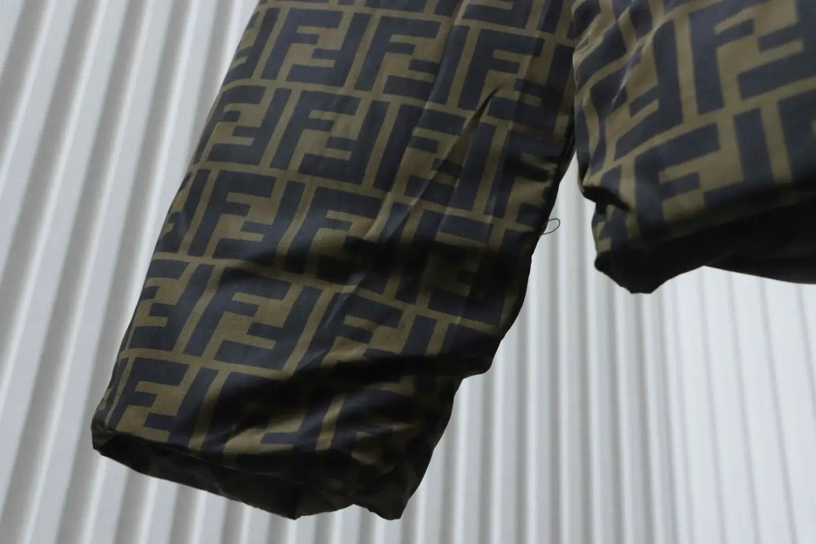 FD Reversible Down Jacket With Hood And FF Monogram - Image 8