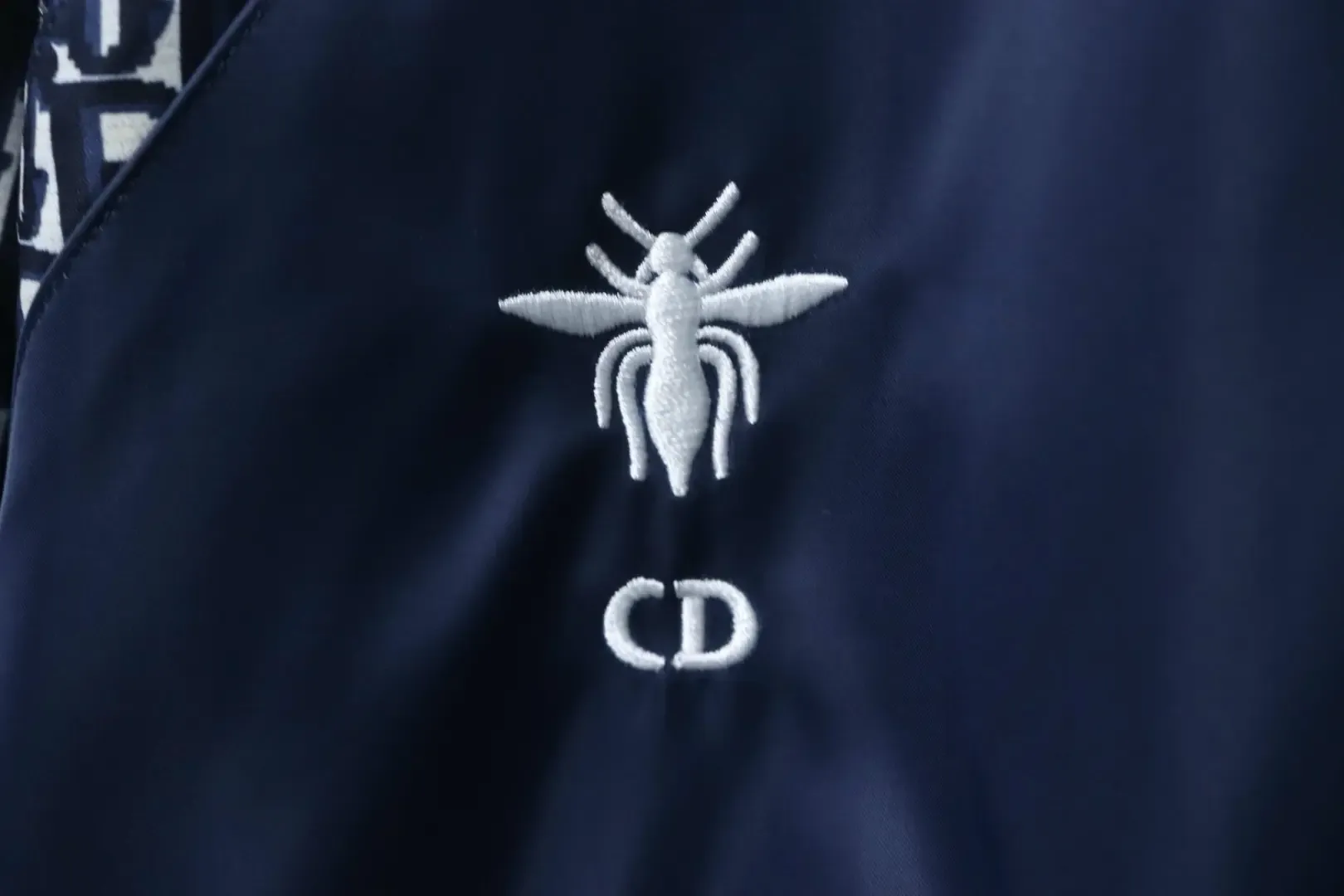 Fully Woven Hooded Jacket With Zipper - Image 7