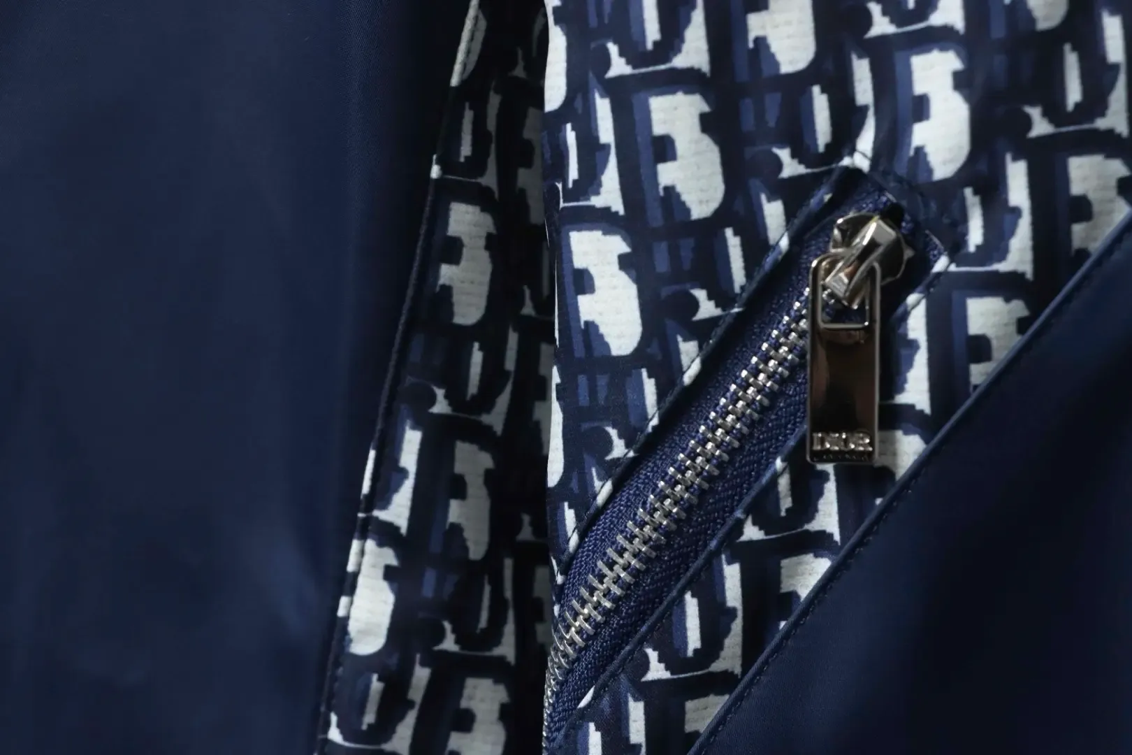 Fully Woven Hooded Jacket With Zipper - Image 8