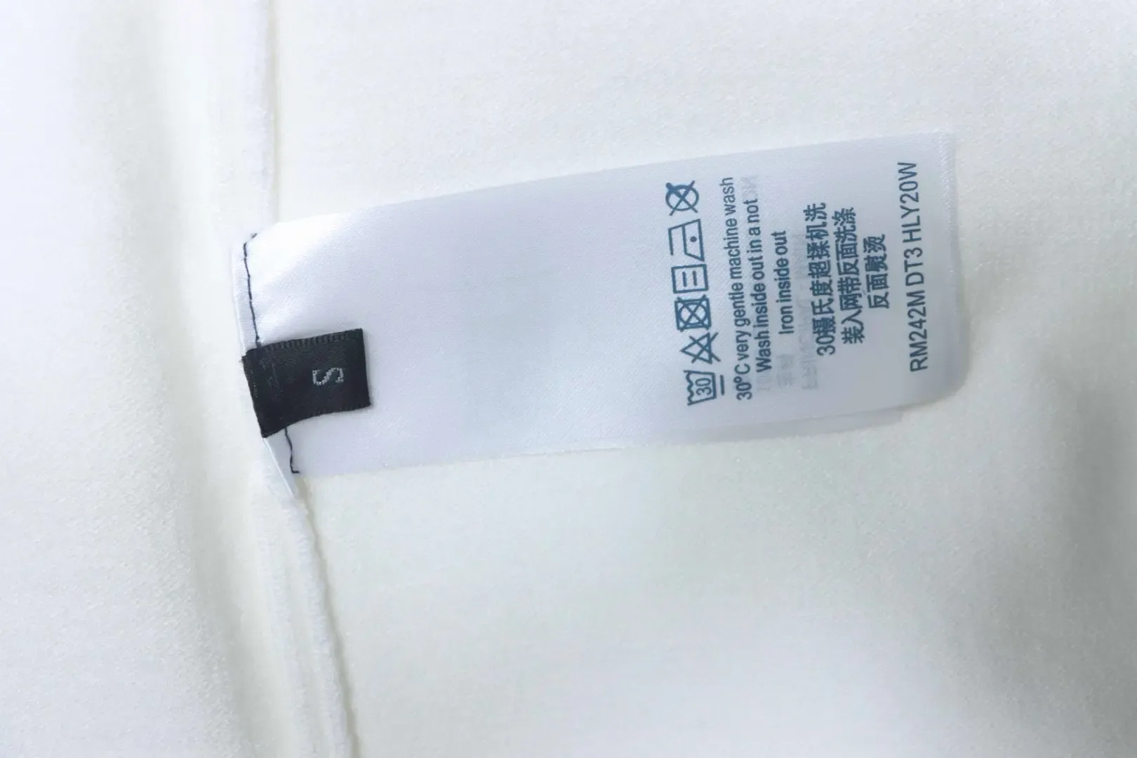 Funny Knitted Sweater With A Paper Airplane Motif - Image 10