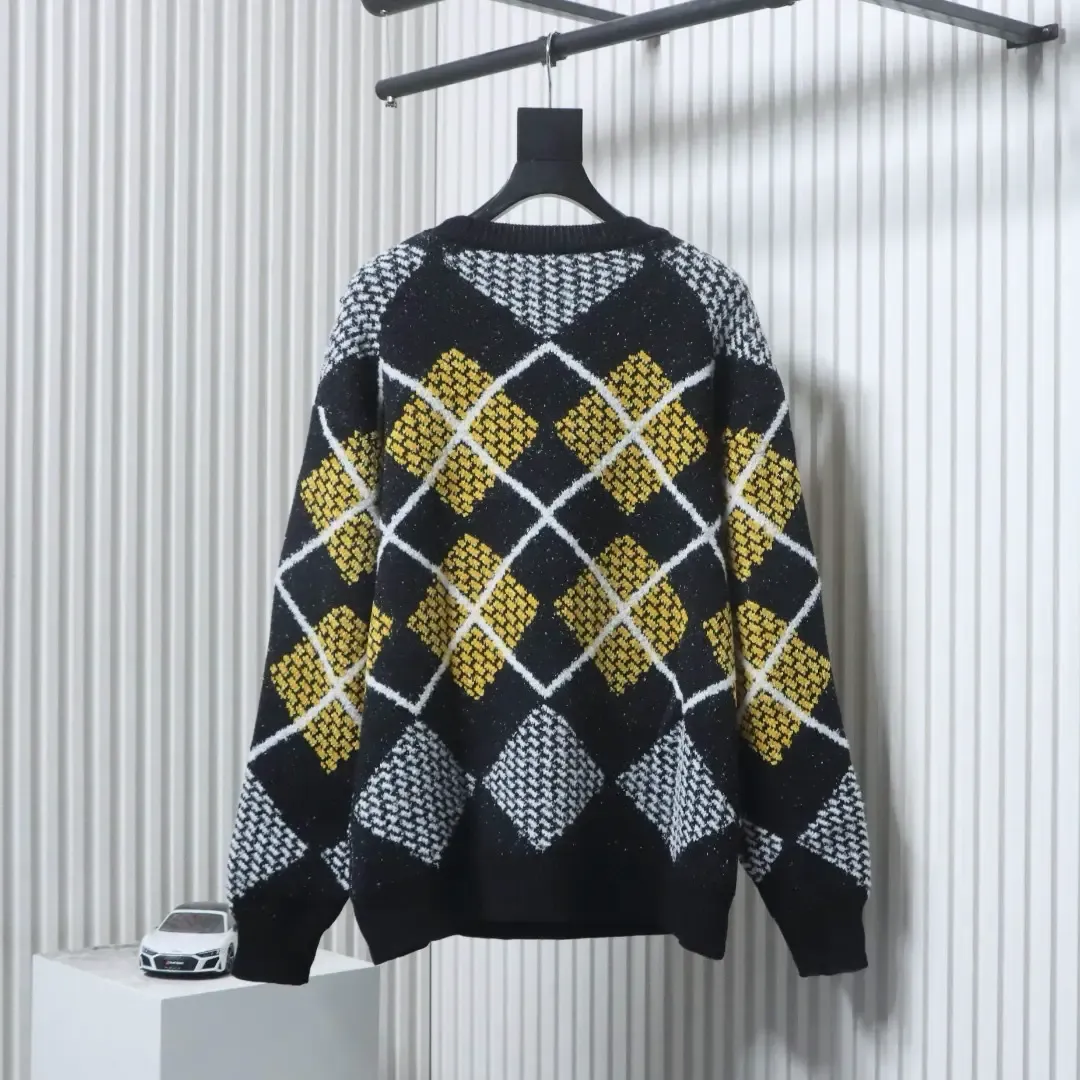 Knit Sweater With Checkerboard Pattern And Geometric Structure - etkick reps
