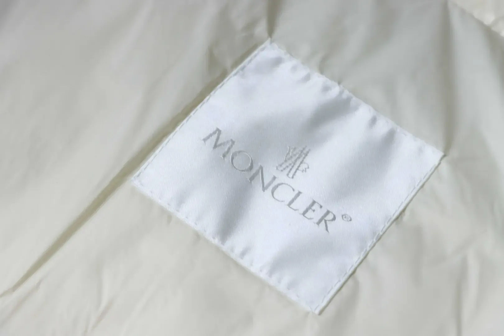 Moncler Serfanto Women's Short Down Jacket with Hood - Image 11