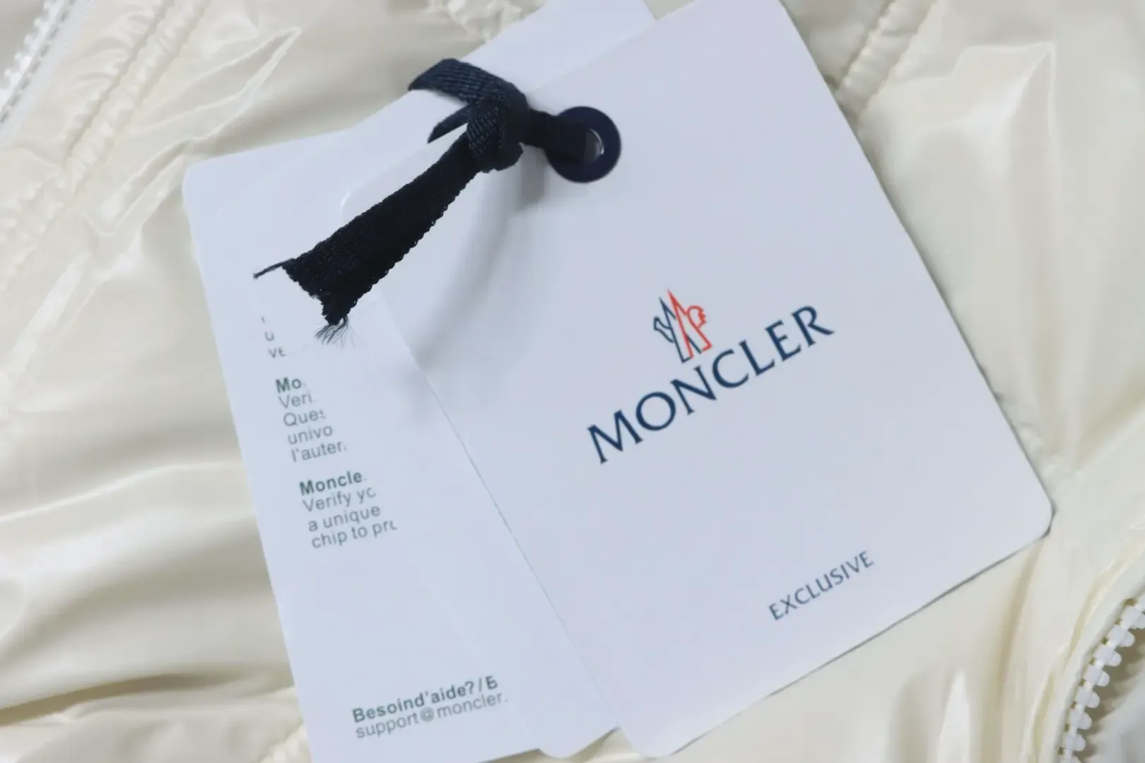 Moncler Serfanto Women's Short Down Jacket with Hood - Image 12