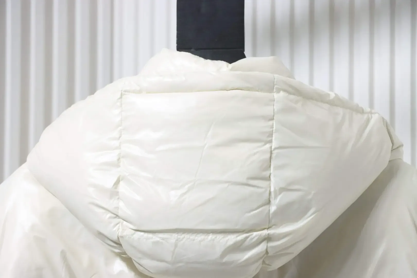 Moncler Serfanto Women's Short Down Jacket with Hood - Image 4