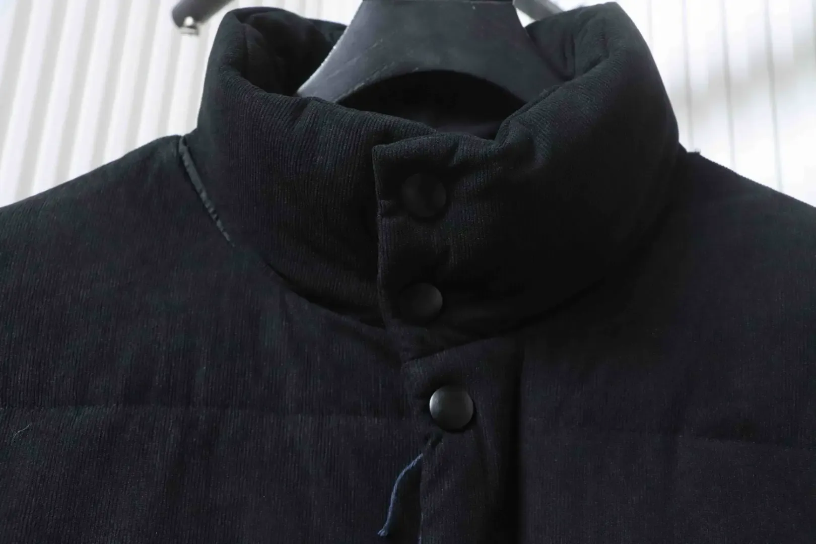 New Down Jacket With A Detachable Triangular Logo - Image 5