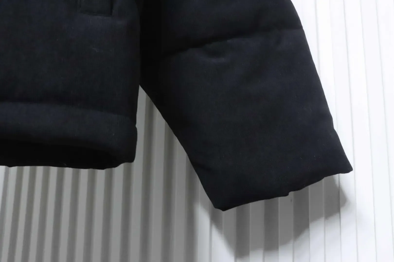 New Down Jacket With A Detachable Triangular Logo - Image 6