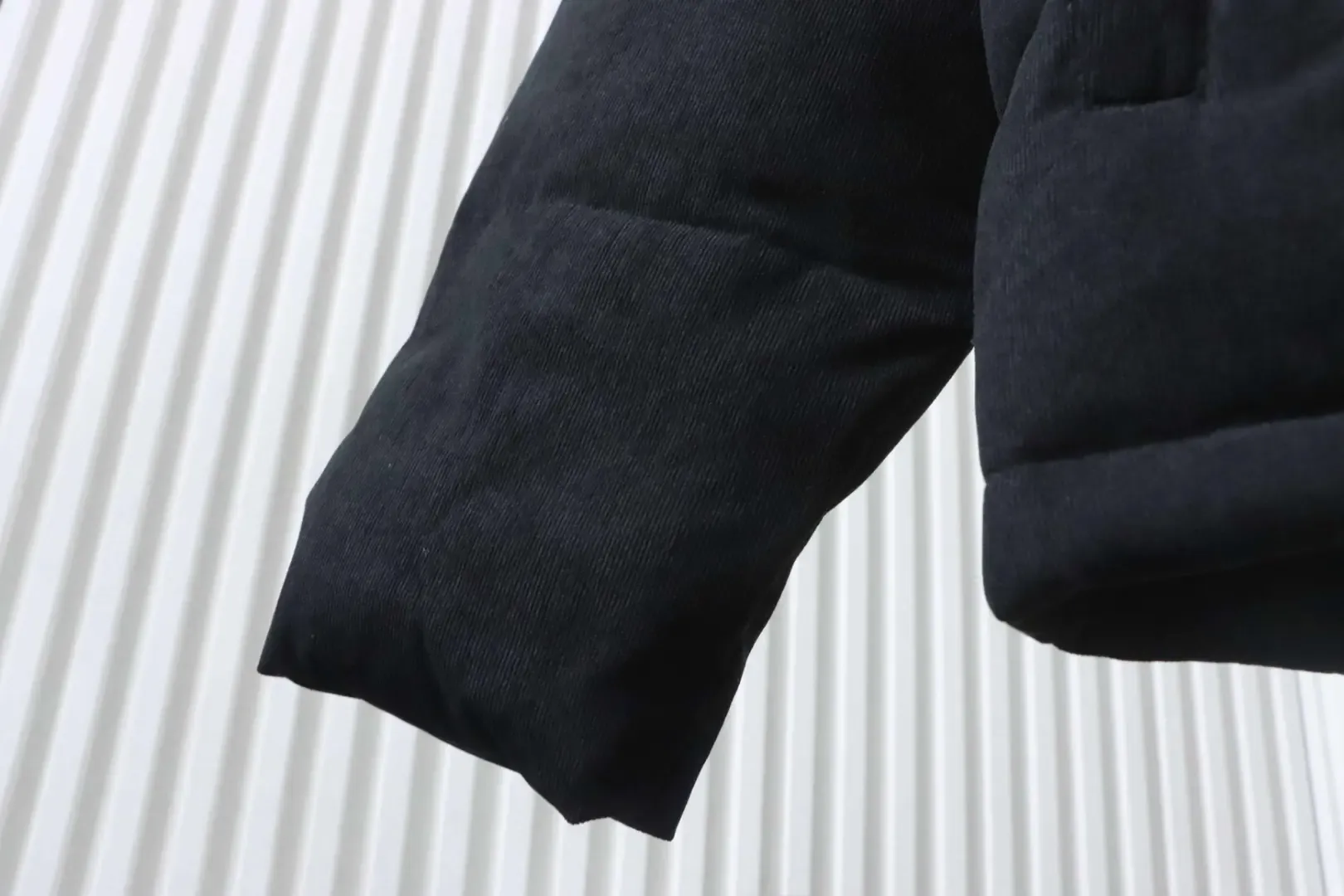 New Down Jacket With A Detachable Triangular Logo - Image 7