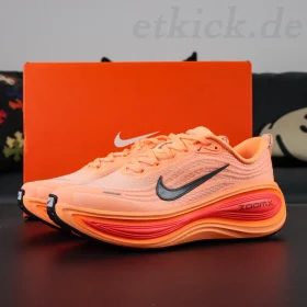 Nike Vomero Plus Extra Wide 18 Orange