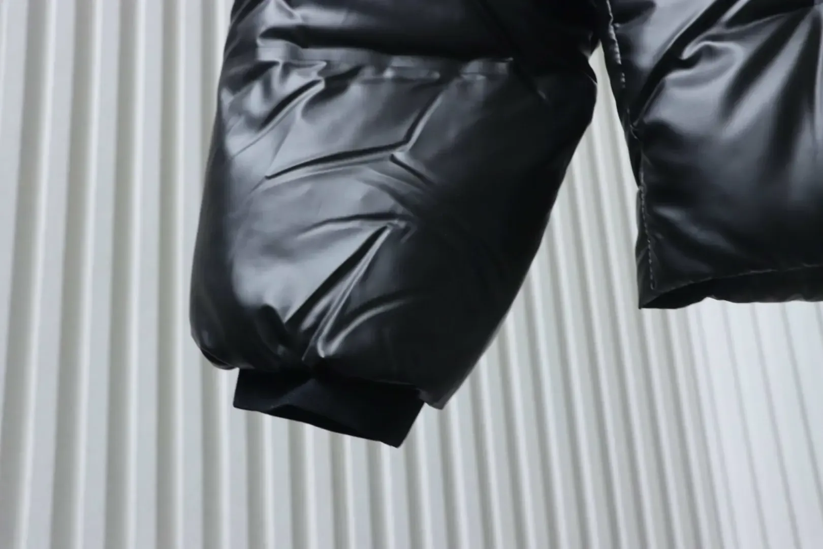 Red Striped Down Jacket S–XXL - Image 6