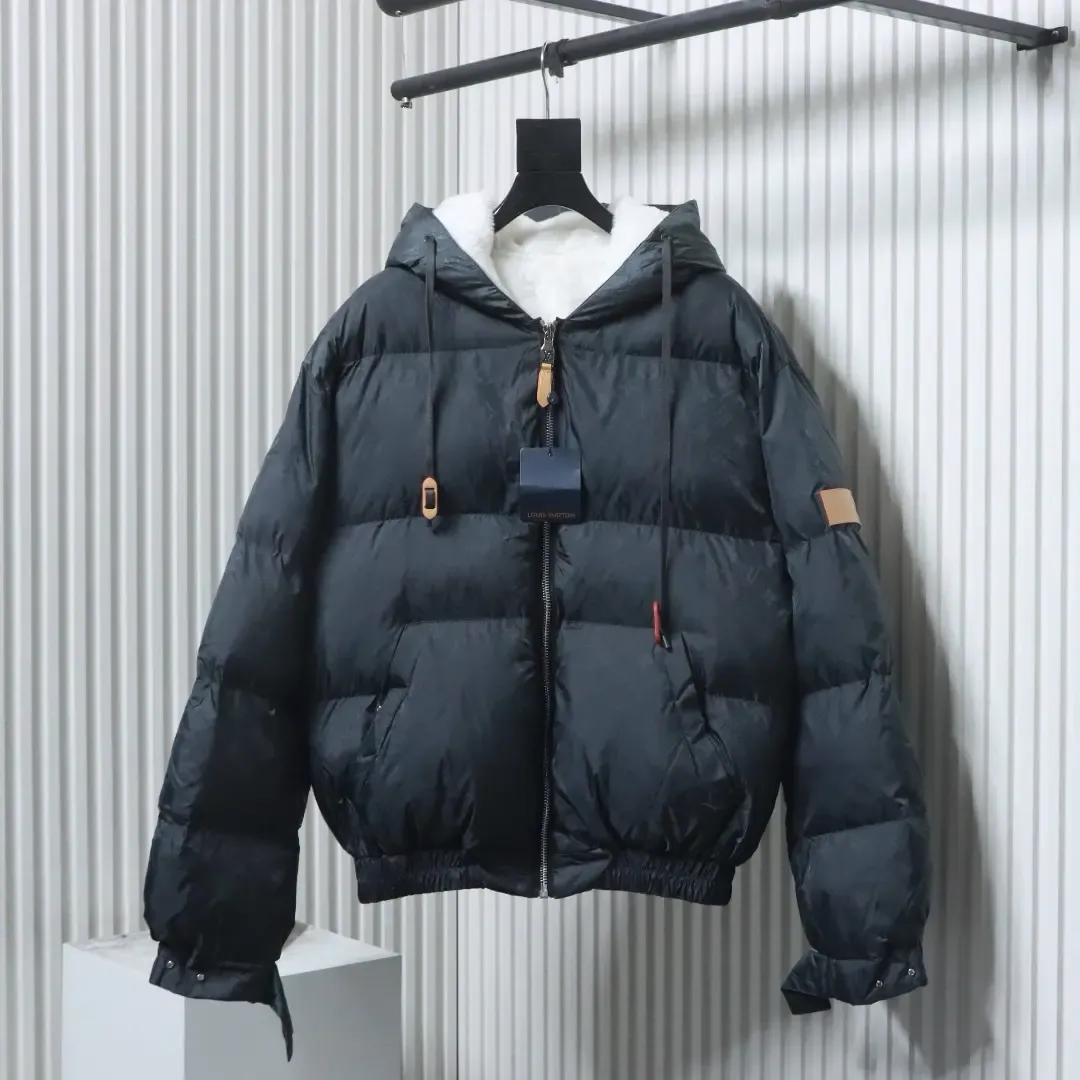 SKI Collection Dark Patterned Down Jacket With Hood And Sleeves