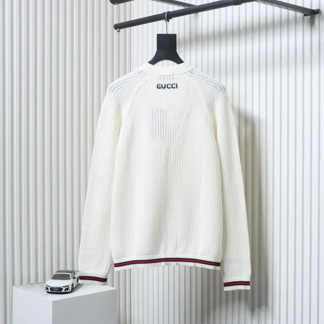 Striped Coarsely Knitted Cardigan With A Hem - etkick reps