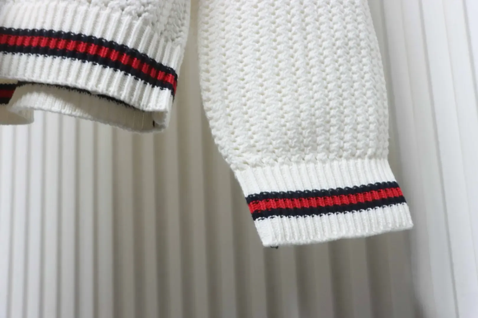 Striped Coarsely Knitted Cardigan With A Hem - etkick reps