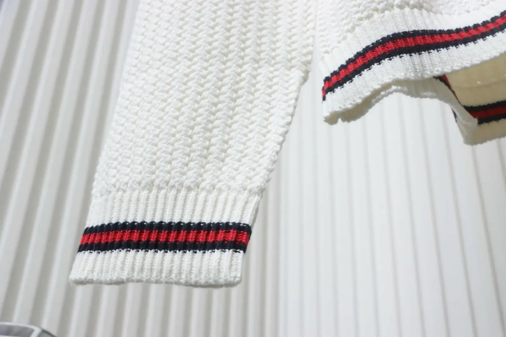 Striped Coarsely Knitted Cardigan With A Hem - etkick reps