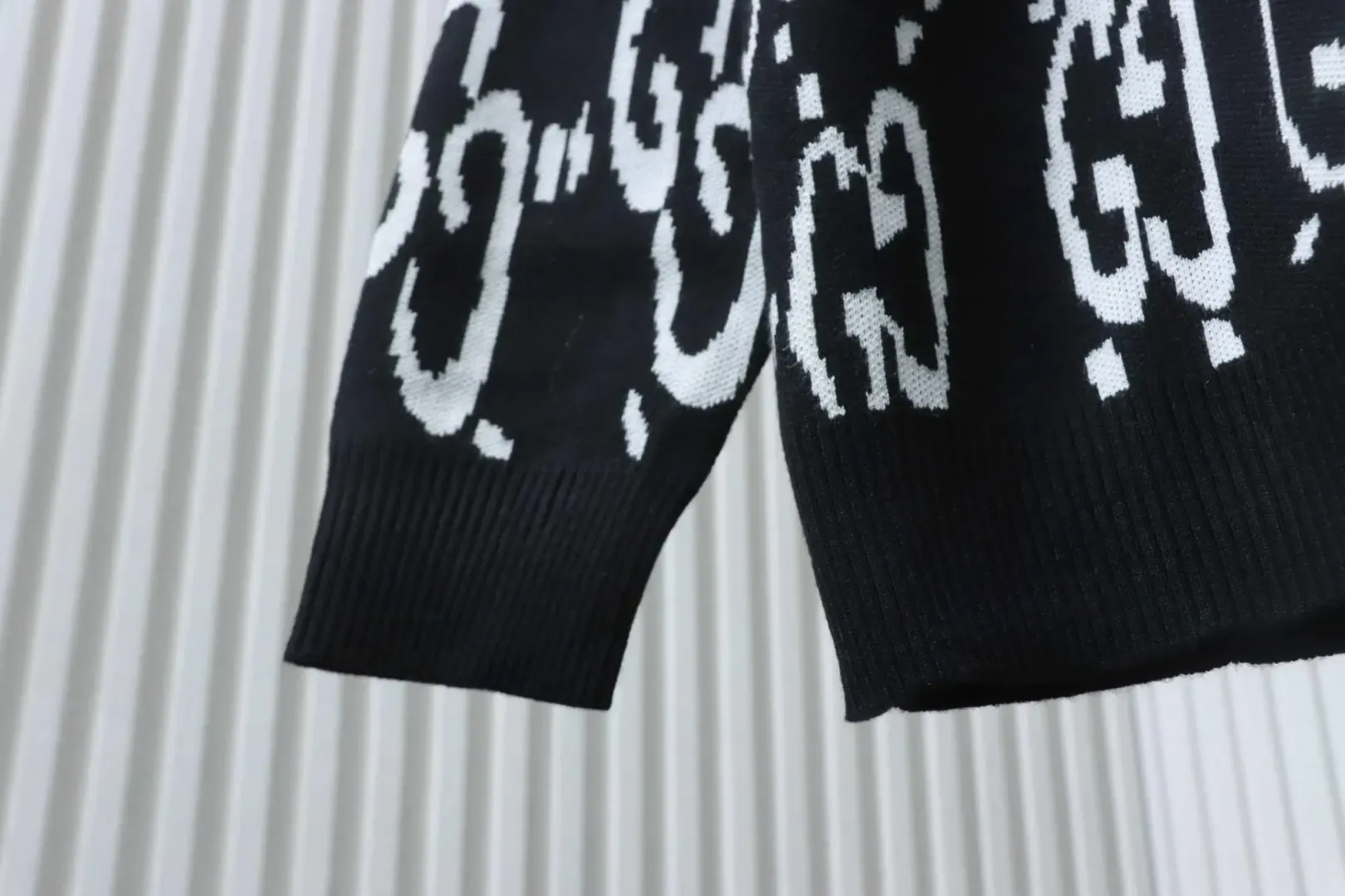 Sweater With A Twisted Double G Jacquard Pattern - Image 5