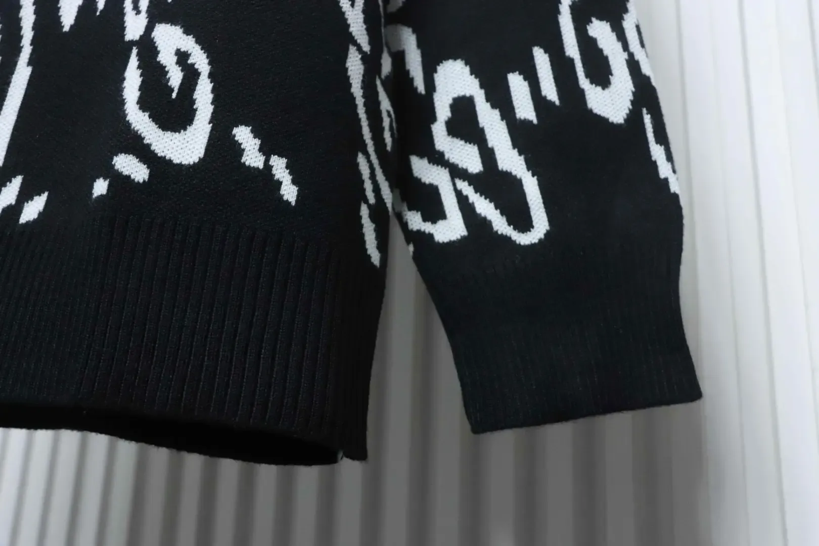 Sweater With A Twisted Double G Jacquard Pattern - Image 7