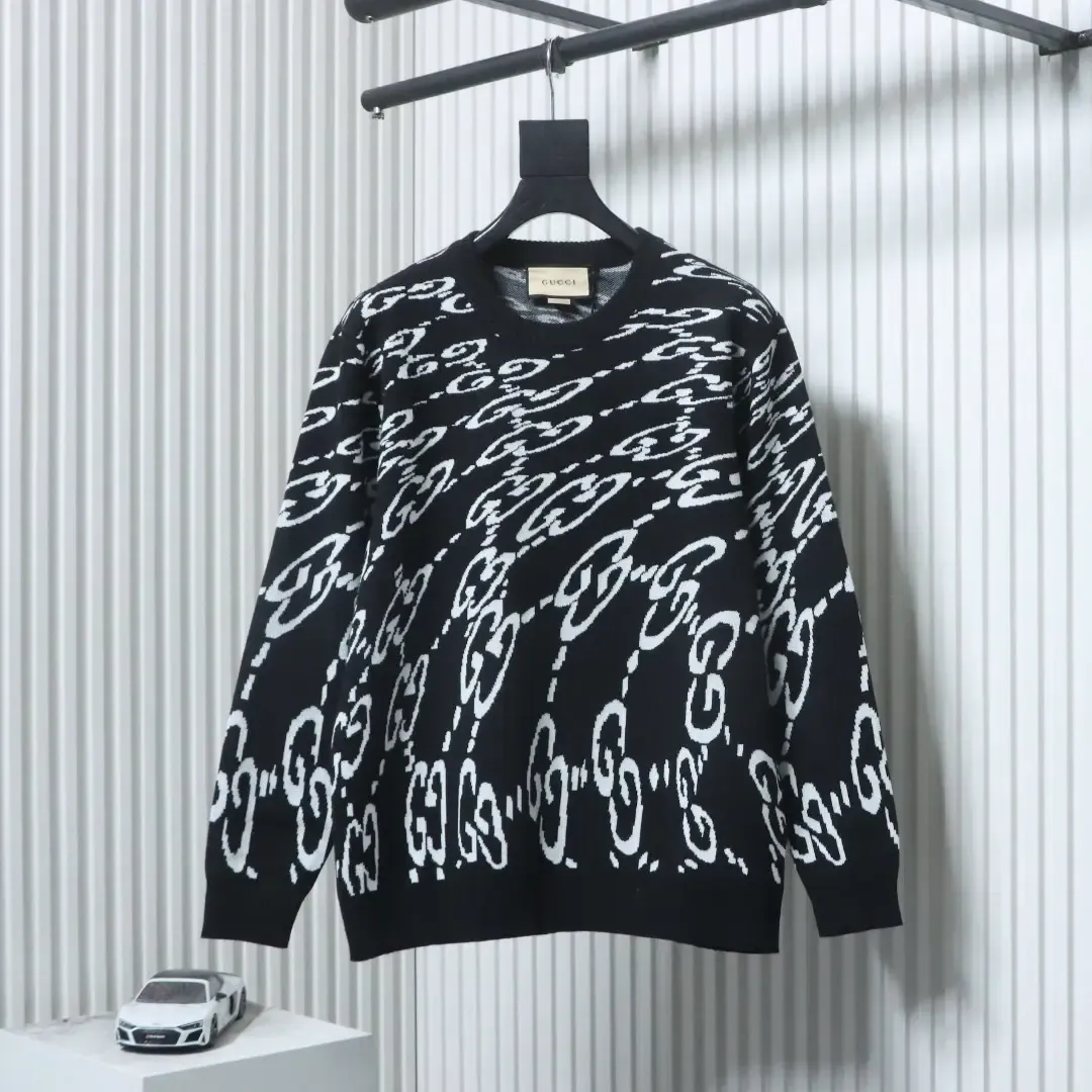 Sweater With A Twisted Double G Jacquard Pattern