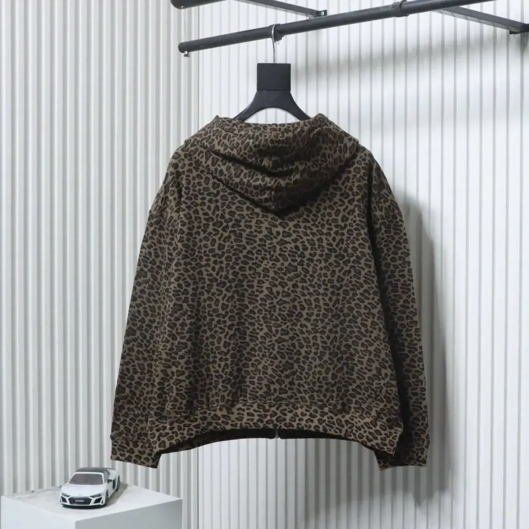 Thermal Jacket With Hood And Zipper Leopard Print Waffle Pique Fabric - Image 2