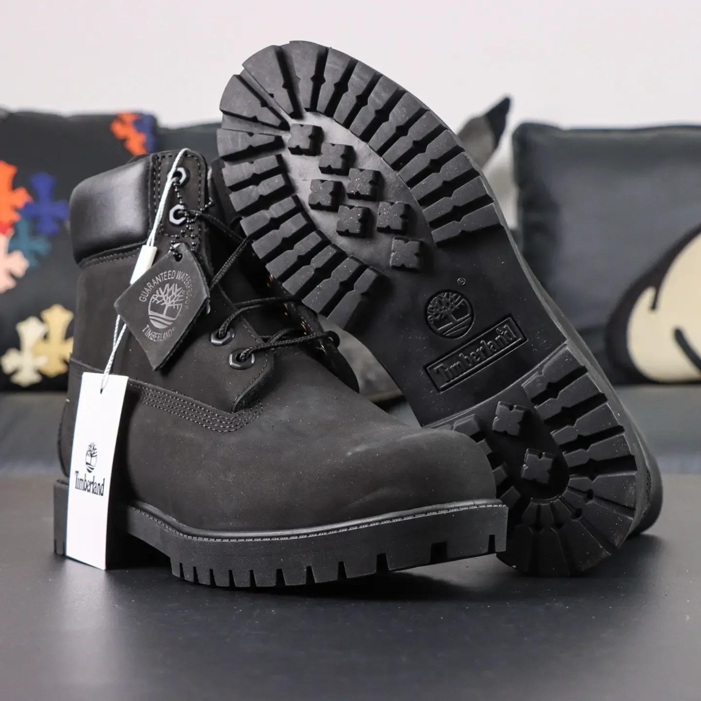 Timberland Classic Outdoor Short Barrel Versatile Work Boots Black - Image 6