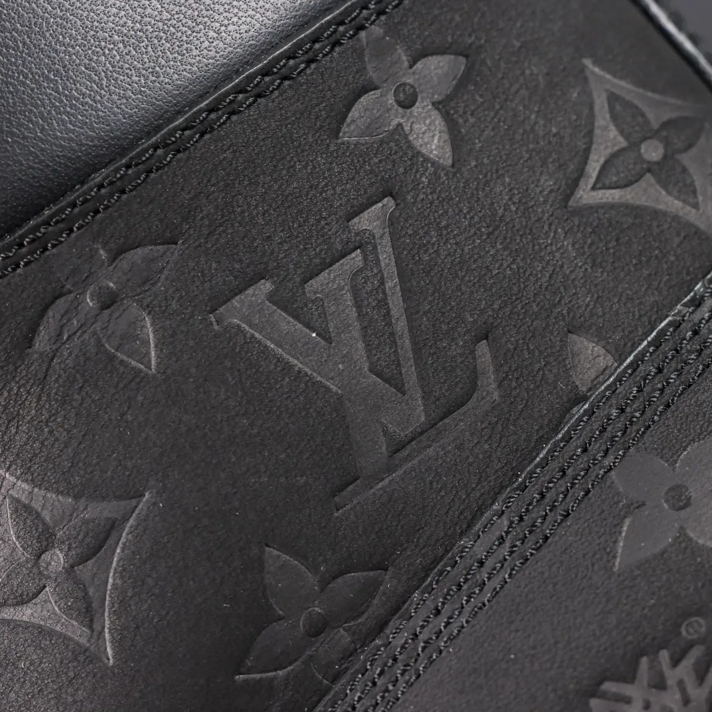 Timberland X LU – 6-Inch Martin Boots Made Of Cowhide Leather Black - Image 14