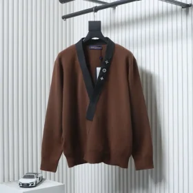 Triple Reflective Logo Embellishment With A Floral Pattern On A Cardigan With A Kimono Collar