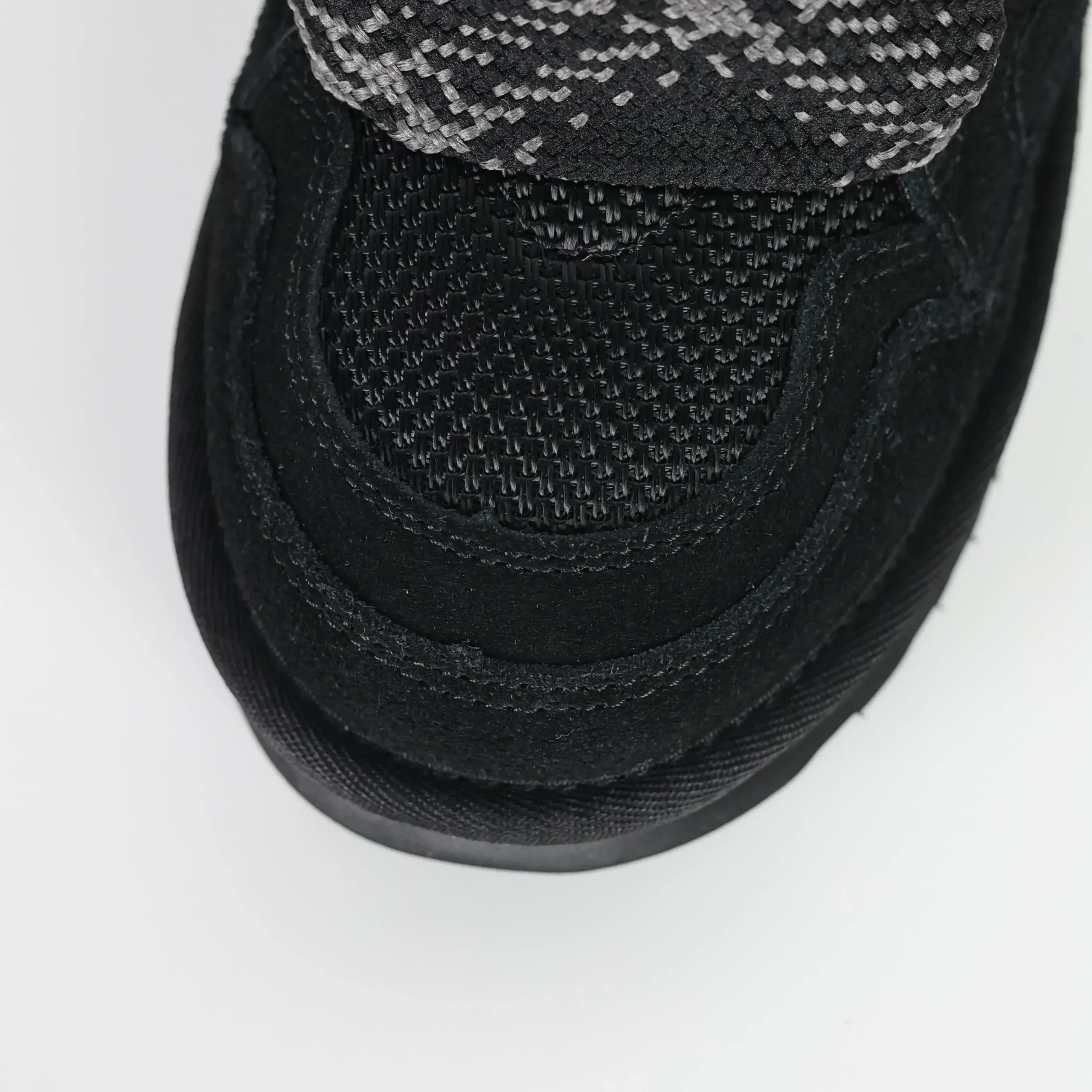 Ugg Moccasin Snow Boots Made Of Suede With Mesh Inserts Black - Image 9