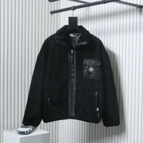 Zippered Bag Made Of Teddy Fleece