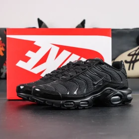 Air Max Plus TN Retro Running Shoes with Cushioning Black