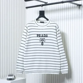 International Gestreifter Pullover