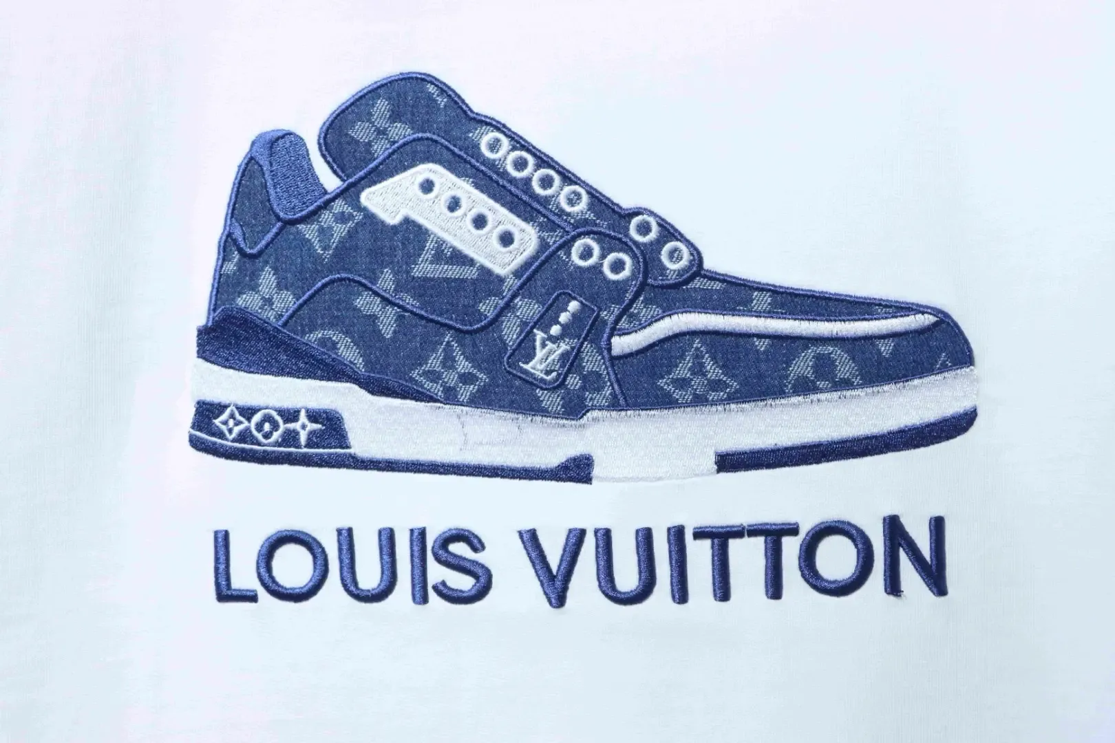 2026 New Sneakers In A New Style With Embroidered Four-Leaf Clover And Letter Logo - etkick reps