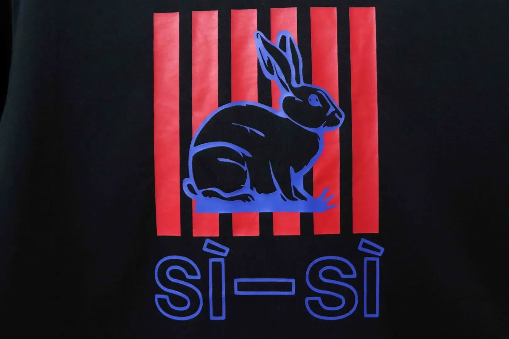 B.V. Short Sleeved Shirt With Rabbit Pattern - Image 9