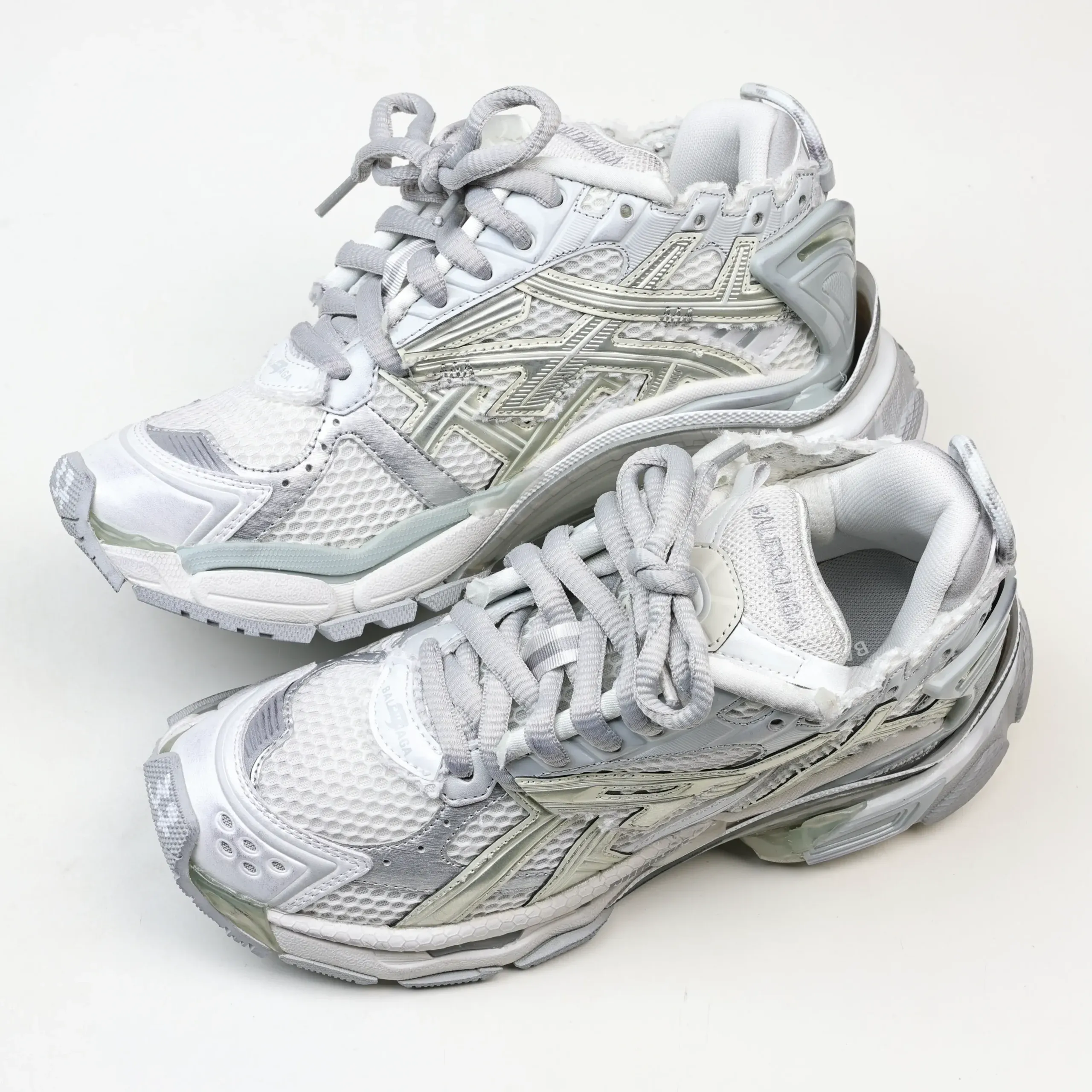 Balenciaga Runner Low-Top Sneakers White - Image 4