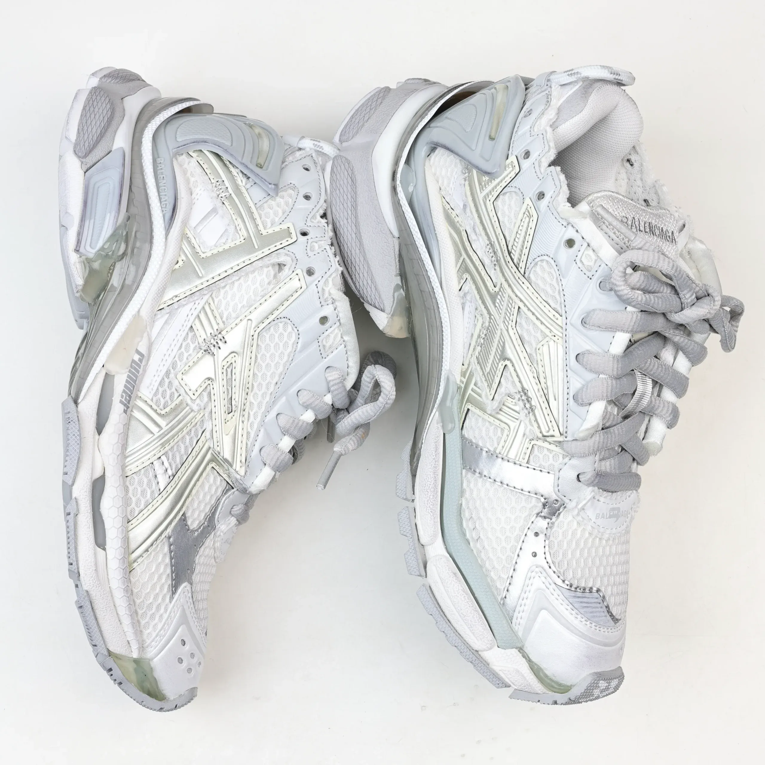 Balenciaga Runner Low-Top Sneakers White - Image 5