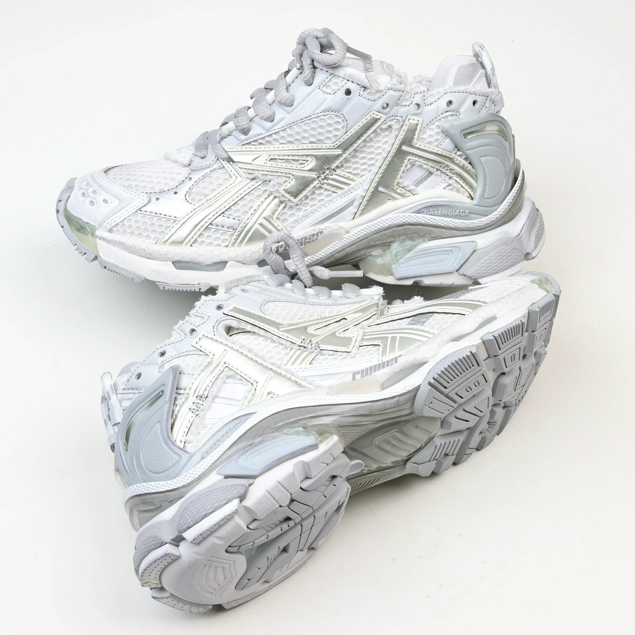 Balenciaga Runner Low-Top Sneakers White - Image 6