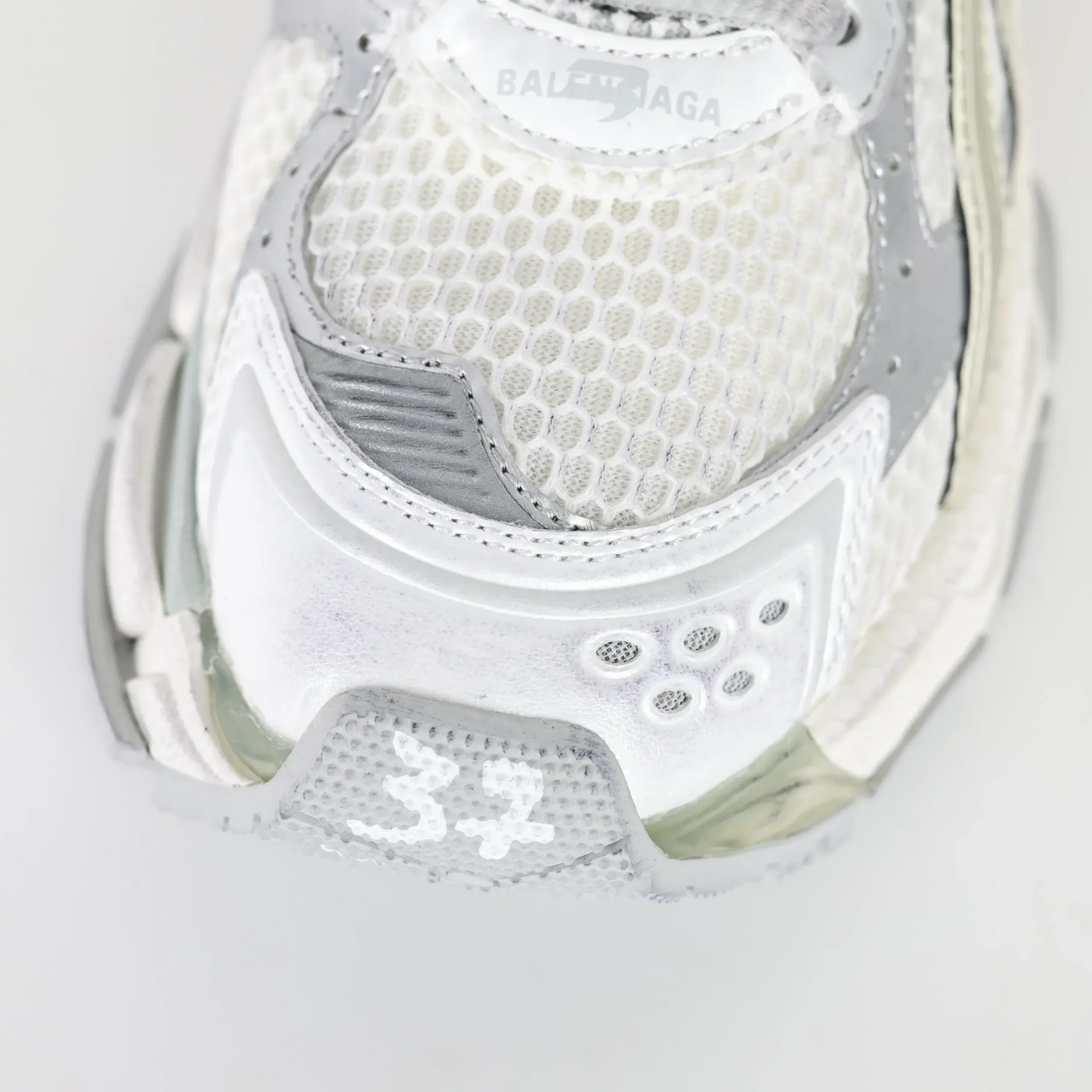 Balenciaga Runner Low-Top Sneakers White - Image 10