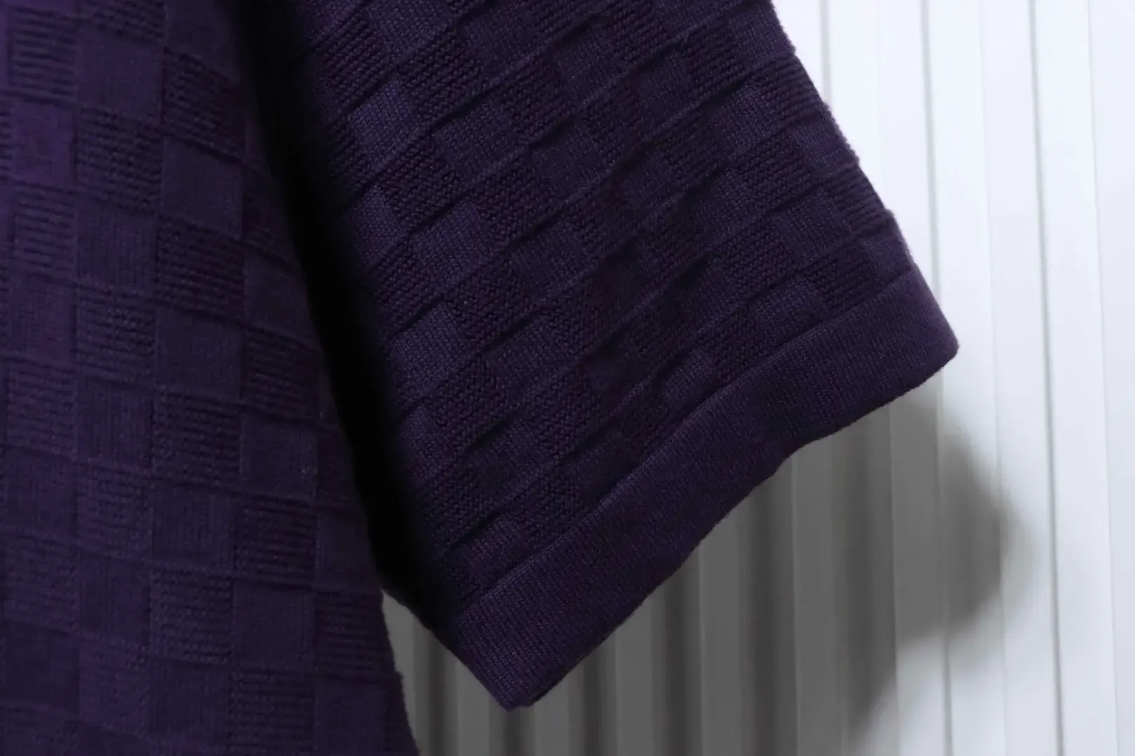 LU Shirt Jacquard Top With A Subtle Check Pattern And Letter Embroidery - Image 5