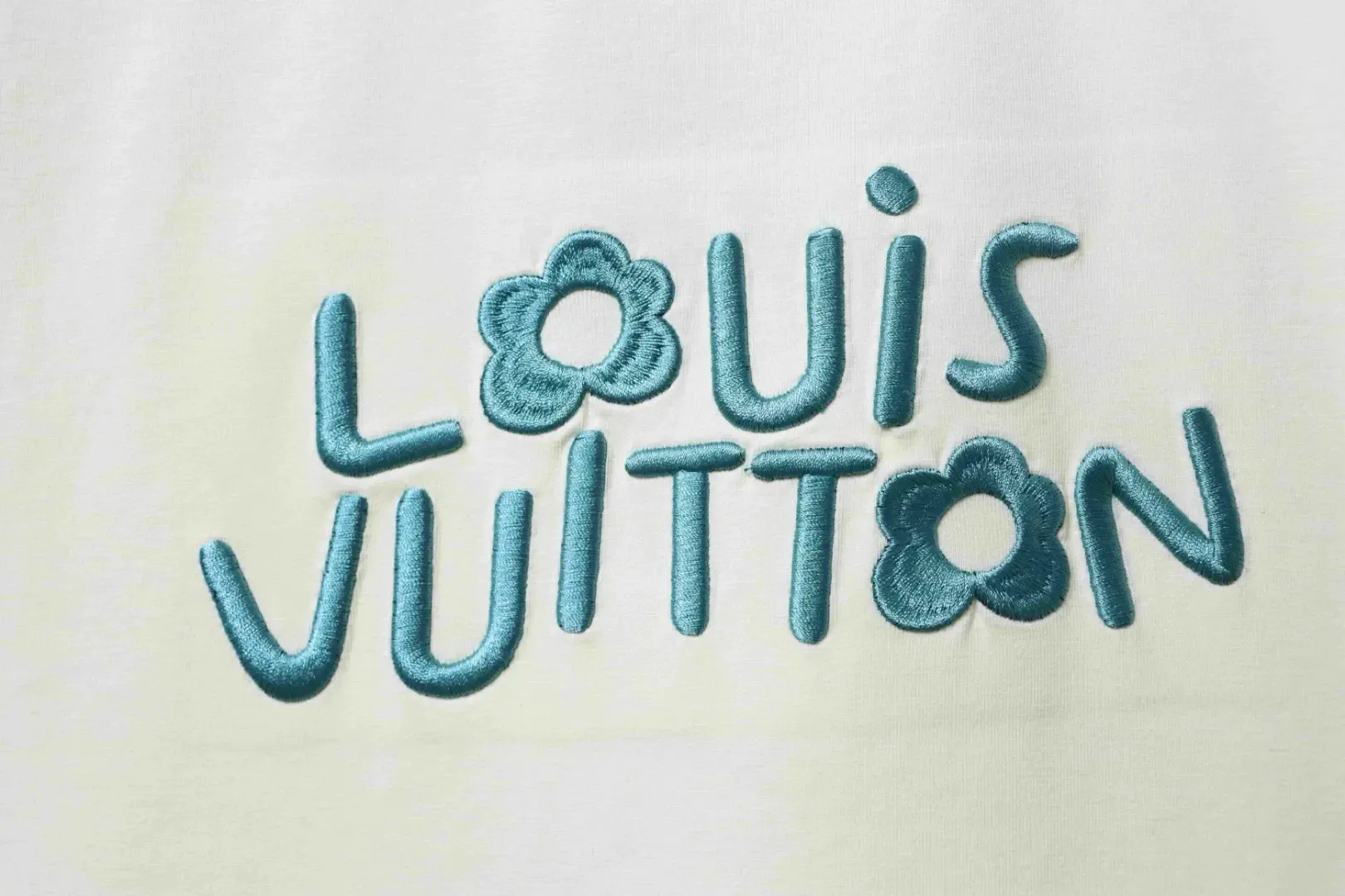 LU Short-Sleeved Top With Small Blue Floral And Letter Embroidery - Image 5