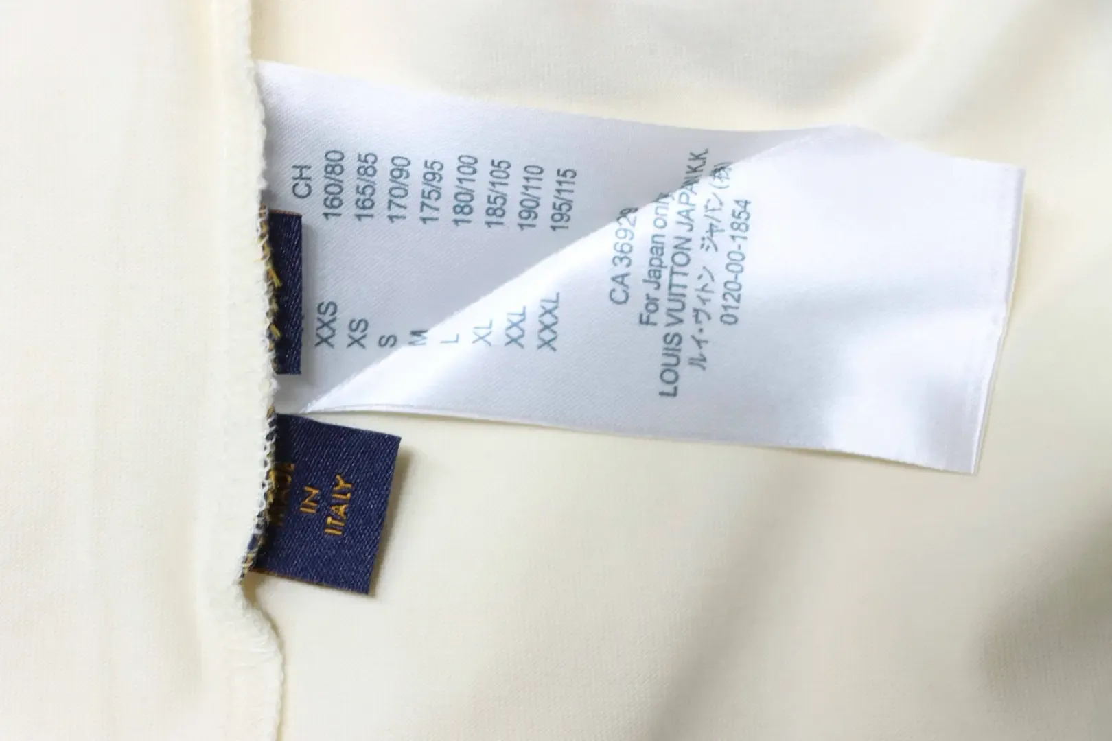 LU Short-Sleeved Top With Small Blue Floral And Letter Embroidery - Image 7