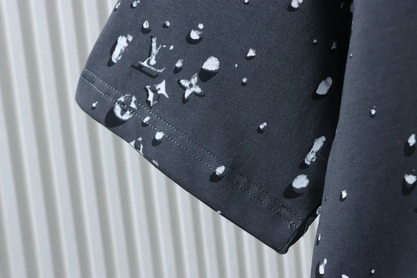 LU T-Shirt with monogram drop pattern - etkick reps