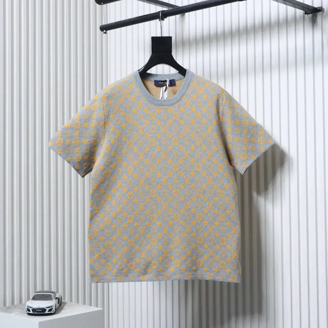 LU T-shirts Top With An All-Over Jacquard Knit Pattern - Image 11