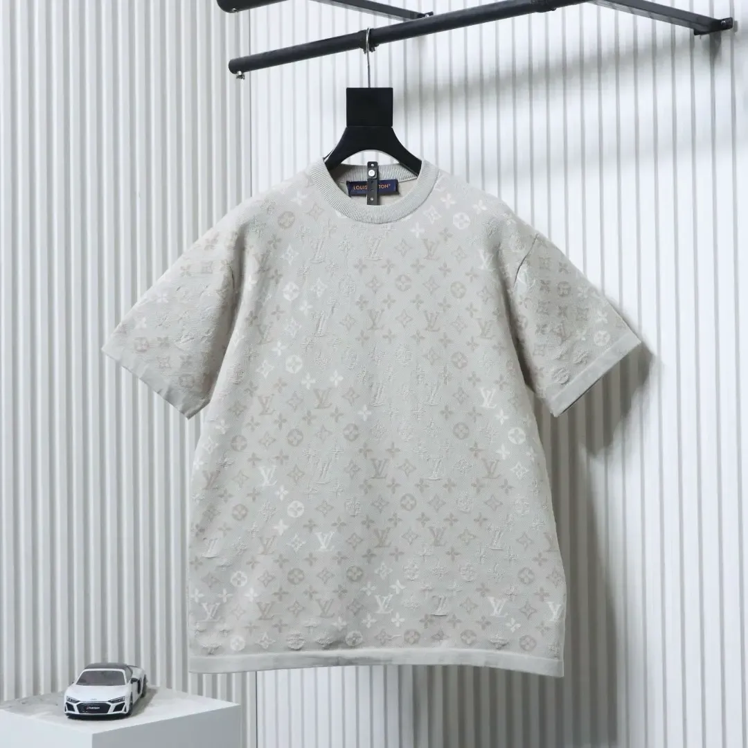 LU T-shirts Top With An All-Over Jacquard Knit Pattern