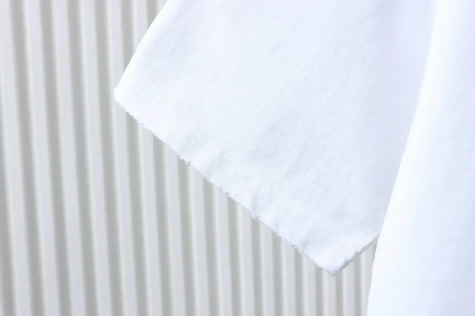 New For 2026 – Unisex T-Shirt With Embroidered Logo On The Front And Back - etkick reps