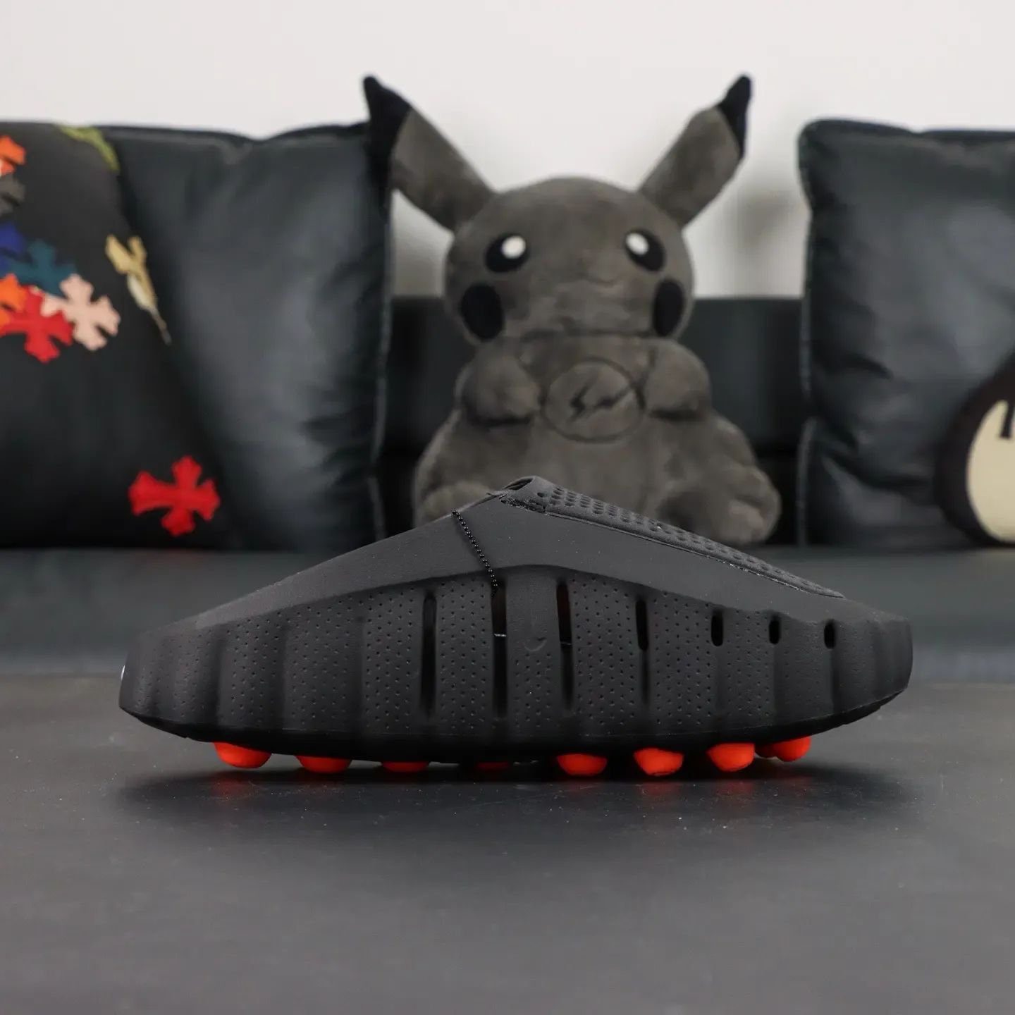Nike Mind 001 High-Tech Foot Massage Slippers Black - etkick reps