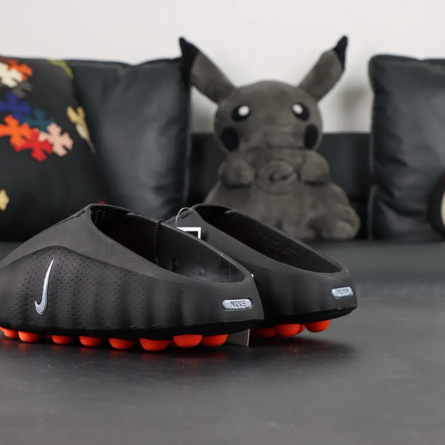 Nike Mind 001 High-Tech Foot Massage Slippers Black - etkick reps